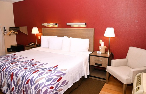 South Richmond Hotel | Red Roof Inn Richmond South