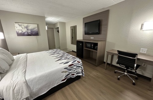 Richmond Hotel | Red Roof Inn Richmond, VA – W Broad St