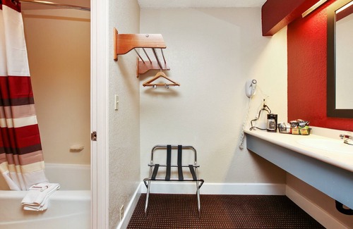 Santa Ana Hotel | Red Roof Inn Santa Ana