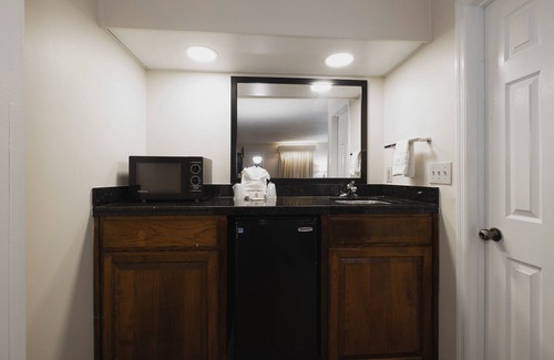 Calhoun Hotel | Red Roof Inn & Suites Calhoun