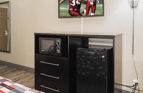 Macon Hotel | Red Roof Inn & Suites Macon
