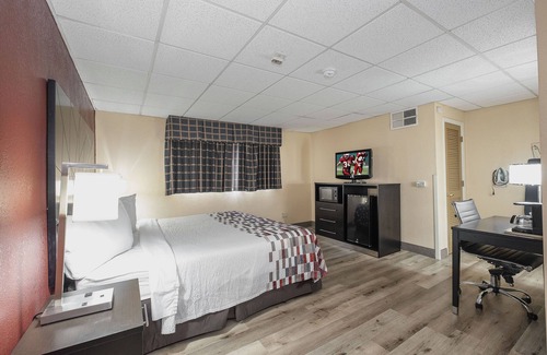 Macon Hotel | Red Roof Inn & Suites Macon