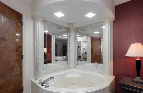 Oxford Hotel | Red Roof Inn & Suites Oxford