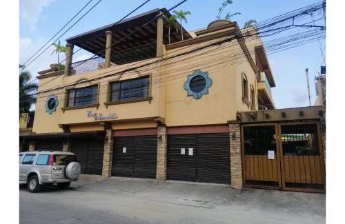 Bacolod Hotel | RedDoorz at Casa Marabella Villamonte Bacolod City