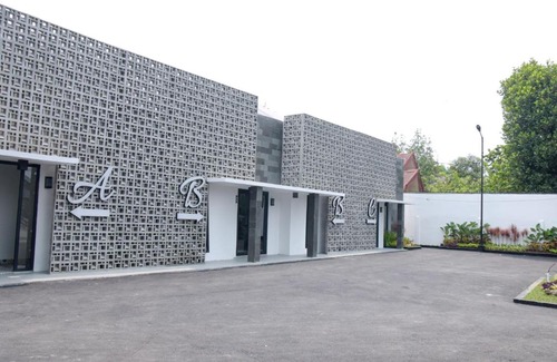 Medan House | RedDoorz Plus near UNIMED Medan