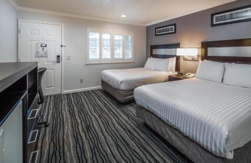 Centennial Hotel | Redwood Creek Inn