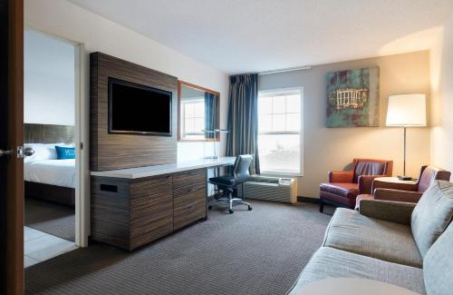 Redwood Falls Hotel | Redwood Lodge