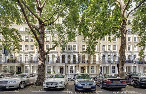 Knightsbridge Apartment | Refurbished Studio Apartment, A Minute From Harrods Knightsbridge