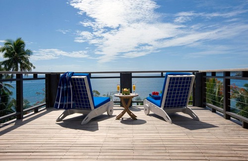 Nananu-i-Ra House | Relax and unwind in paradise - absolute beach front holiday home