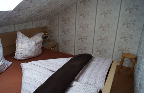Dornumersiel Apartment | Relaxation in a cozy apartment with garden and beach. Apartment 2 larger balcony
