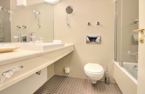 West Hotel | relexa Hotel Airport Düsseldorf - Ratingen
