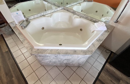 Wausau Hotel | Reliance Inn