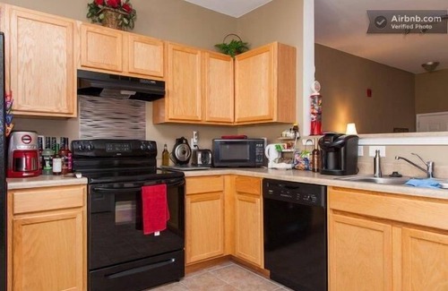 North Charlotte House | Relocate NoDa Historic Arts/Exclusivity/Convenience Walkable Townhome