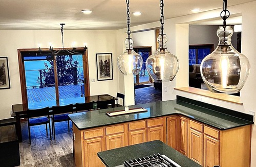 Orr House | Remodeled Secluded 7 bedroom Lodge in the heart of Black Bay on Lake Vermilion