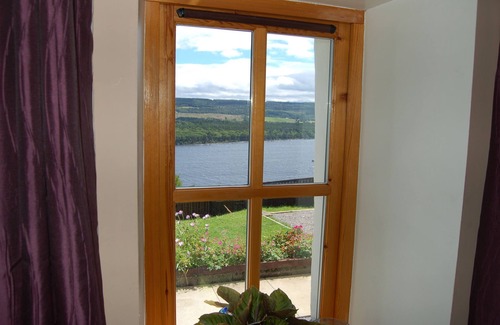 Lochend House | Remote and Rural Traditional Croft house overlooking Loch Ness