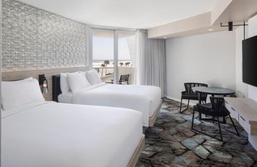 East Daytona Hotel | Renaissance Daytona Beach Oceanfront Hotel