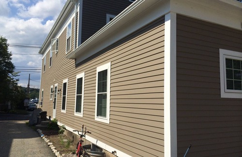 Mystic - New London Apartment | Renovated 1 BR getaway 1 block from Mystic River in Historic downtown!