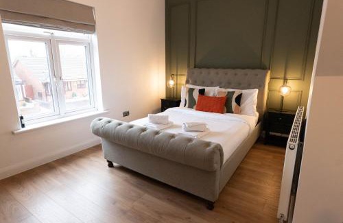 Lowton House | Renovated 3 Bedroom House in Lowton Pennington, free parking