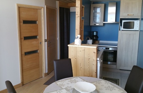 Avoriaz Apartment | Renovated and RARE Classified 3* Hyper Centre, at the foot of the slopes! Large bay window