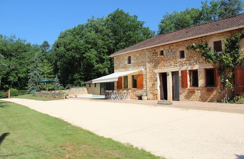 Montcabrier House | Renovated stone house with swimming pool, quiet in the countryside, air conditioned, wifi