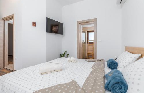 Valbandon House | Rental house Nada