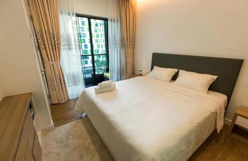 Tan Binh Apartment | Republic Plaza Sai Gon Airport - Free pool