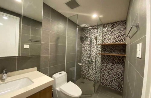 Tan Binh Apartment | Republic Plaza Sai Gon Airport - Free pool