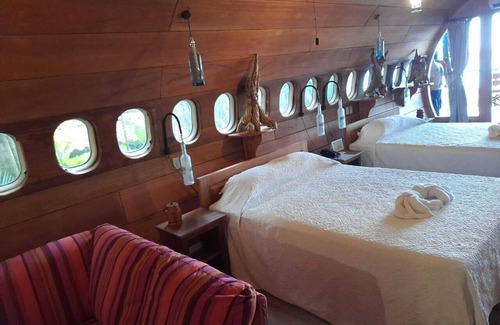 Manuel Antonio Resort | Repurposed Cockpit Cabana w PRIVATE outdoor Soaking TUB