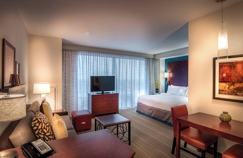 Ashton Heights Hotel | Residence Inn Arlington Ballston