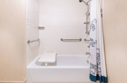 Evansville Hotel | Residence Inn by Marriott Evansville East