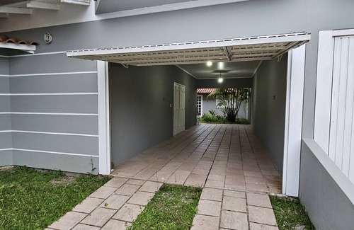 Barra da Lagoa House | Residencial Beira Mar , casa aconchegante e ampla a 20 metros da praia