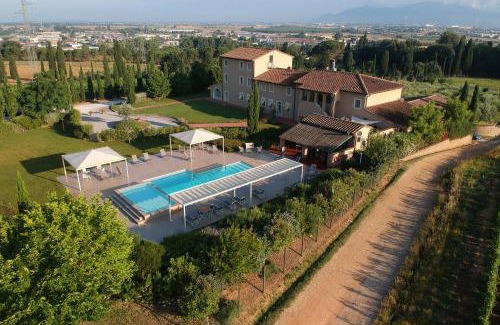 Ponsacco Hotel | Resort Casale Le Torri