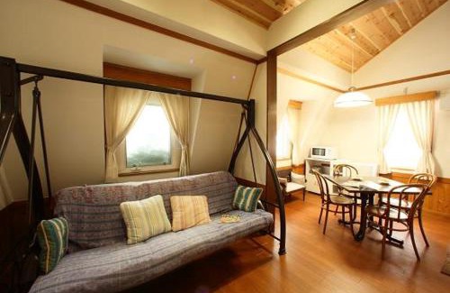 Nagawa Cabin | Resort Garni CORU