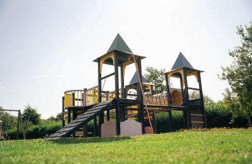 Ellemeet Hotel | Resort Land & Zee