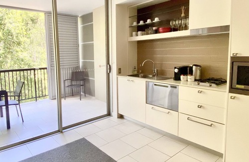 Noosa Heads Resort | Resort- Short Walk 5 mins to Noosa Main Beach
