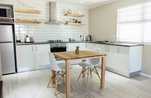 Stellenbosch Cottage | Rest Chabivin Self Catering