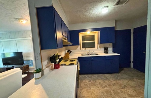 North Shore Apartment | Retro 1BR Near Downtown | Quiet & Comfy Stay