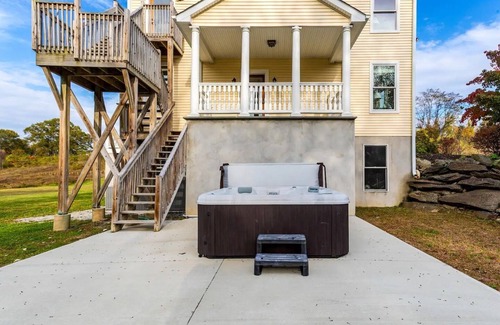 Hyde Park Villa | Rhinebrook Estate - 8 Bed/8Bath (Sleeps 20)