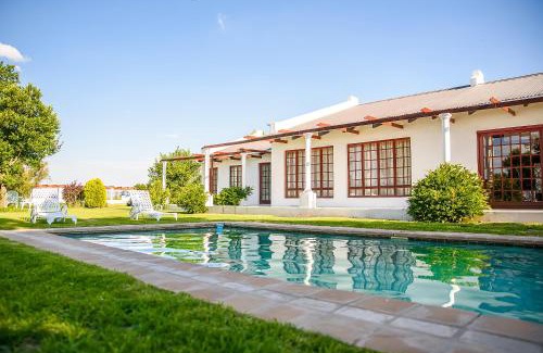 Mangaung Cabin | Rhino Creek Estate