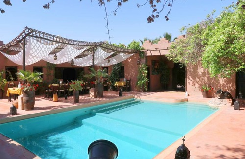 Marrakech Villa | Riad of charm any comfort with swimming pool without opposite and big sported garden.
