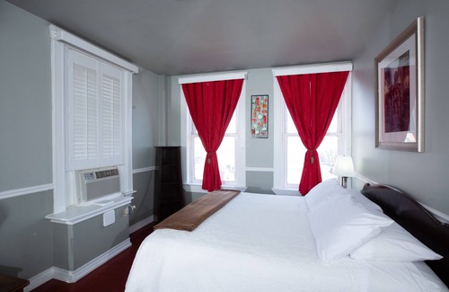 Western Division Hotel | Rialto Hotel
