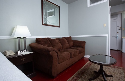 Western Division Hotel | Rialto Hotel