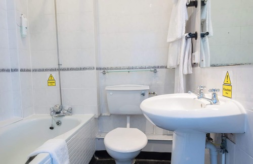 Cleeve Hill Hotel | Rising Sun Hotel by Greene King Inns