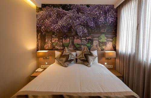 Moda Hotel | Riva's Moda