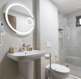 Pitesti Hotel | RIVER PLACE
