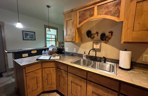 Bozeman House | River Ranch Guest House right next to the East Gallatin River