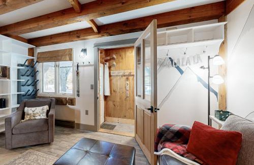 Sunday River Area Apartment | Riverbend Ski Retreat