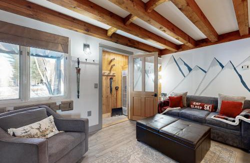 Sunday River Area Apartment | Riverbend Ski Retreat