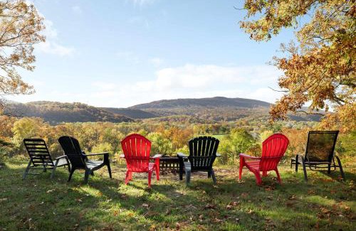 Paw Paw House | Riverfront Log Cabin w Fireplace Grill & Fire Pit
