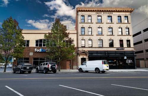 Riverside Apartment | Riverfront Park Travel Apartments